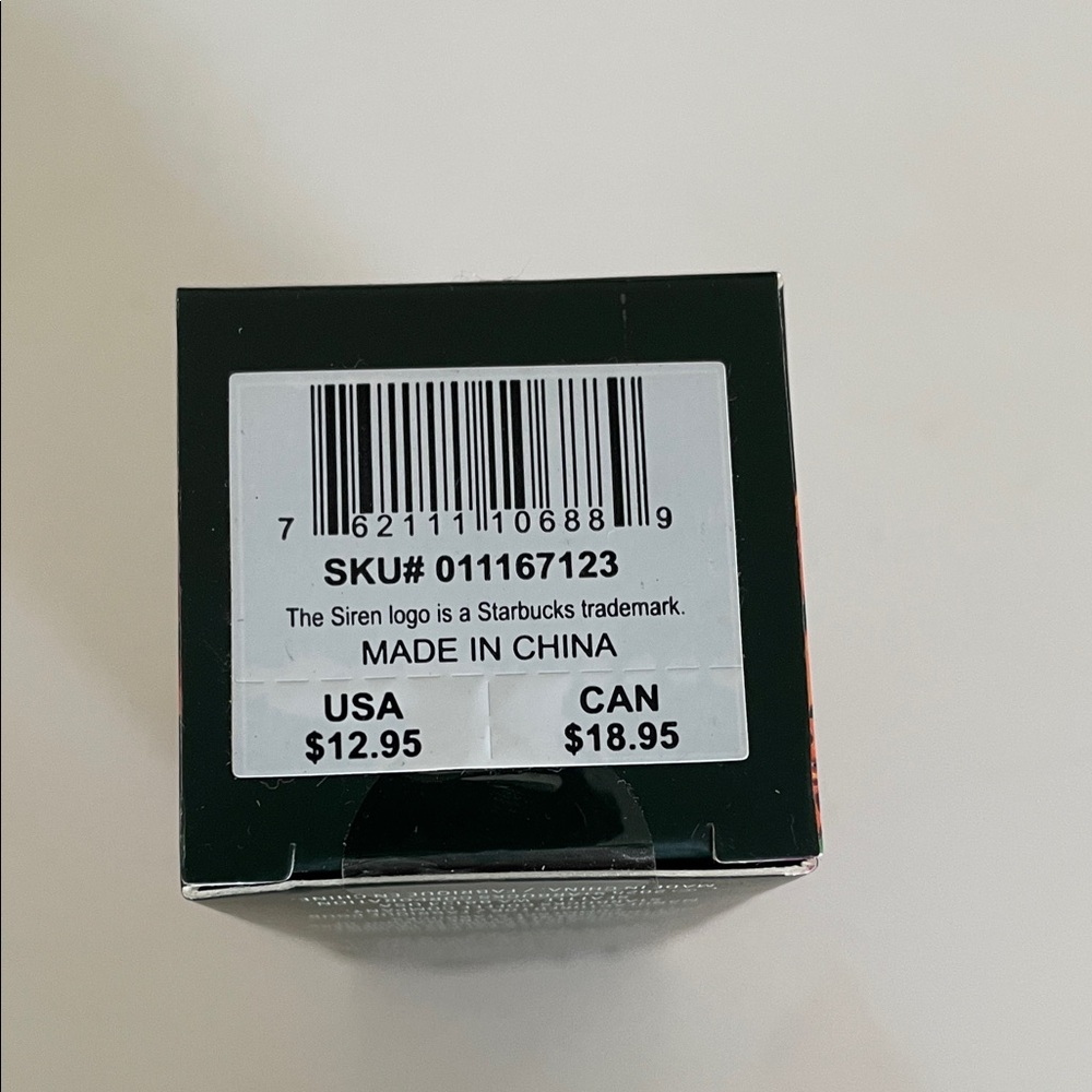 FARM Rio x Starbucks Colorful Experience Box - Picture 3 of 3